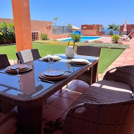 With Private Pool In Quite Place La Caleta Semesterbostad Costa Adeje (Tenerife)